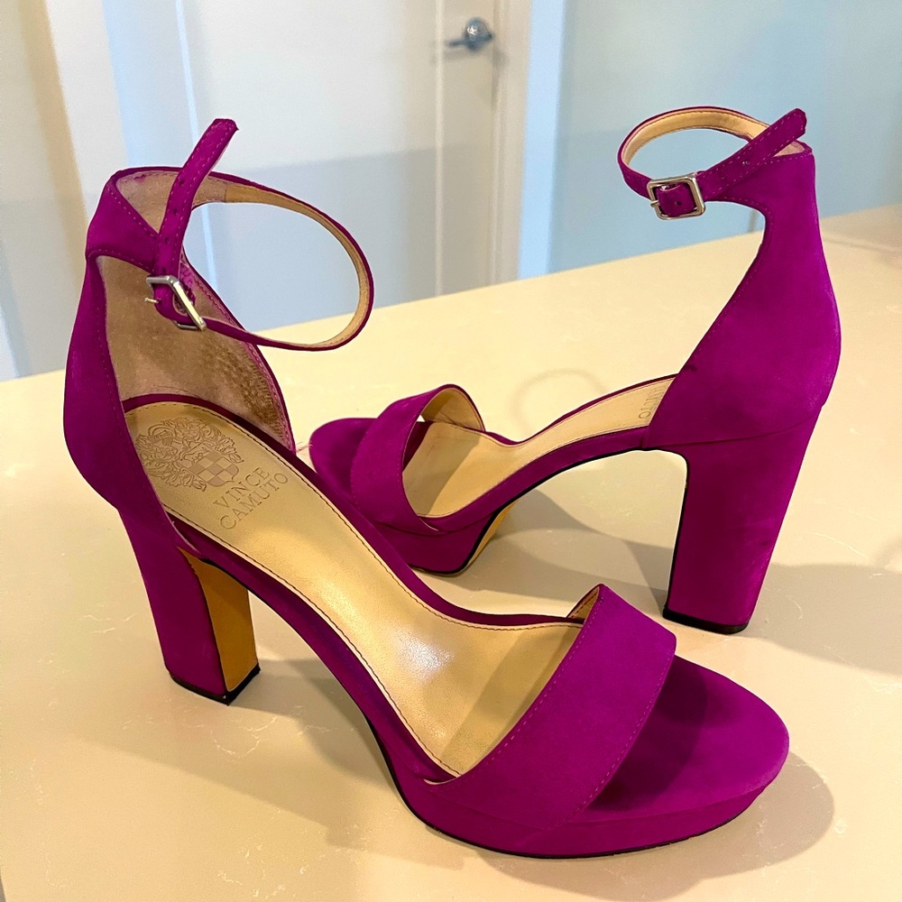 Vince Camuto Platform Sandals Purple Pink Magenta Women’s 9.5 Pre-Loved 3” Heel